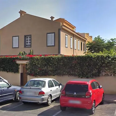 Lush Holiday In Arona With Jacuzzi Ferienhaus