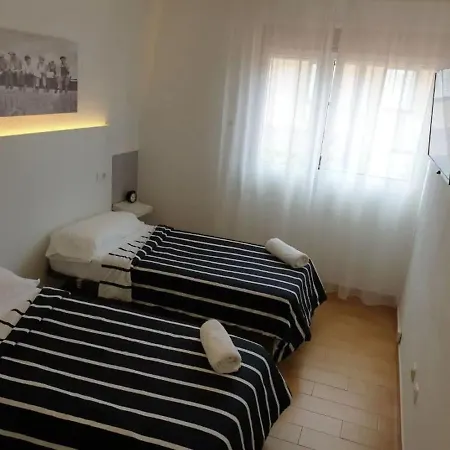 Ferienhaus Lush Holiday In Arona With Jacuzzi *